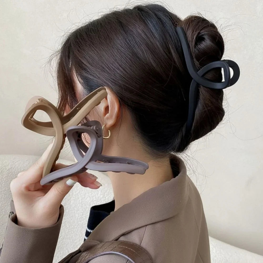 Matte Cross Hair Claw Clips